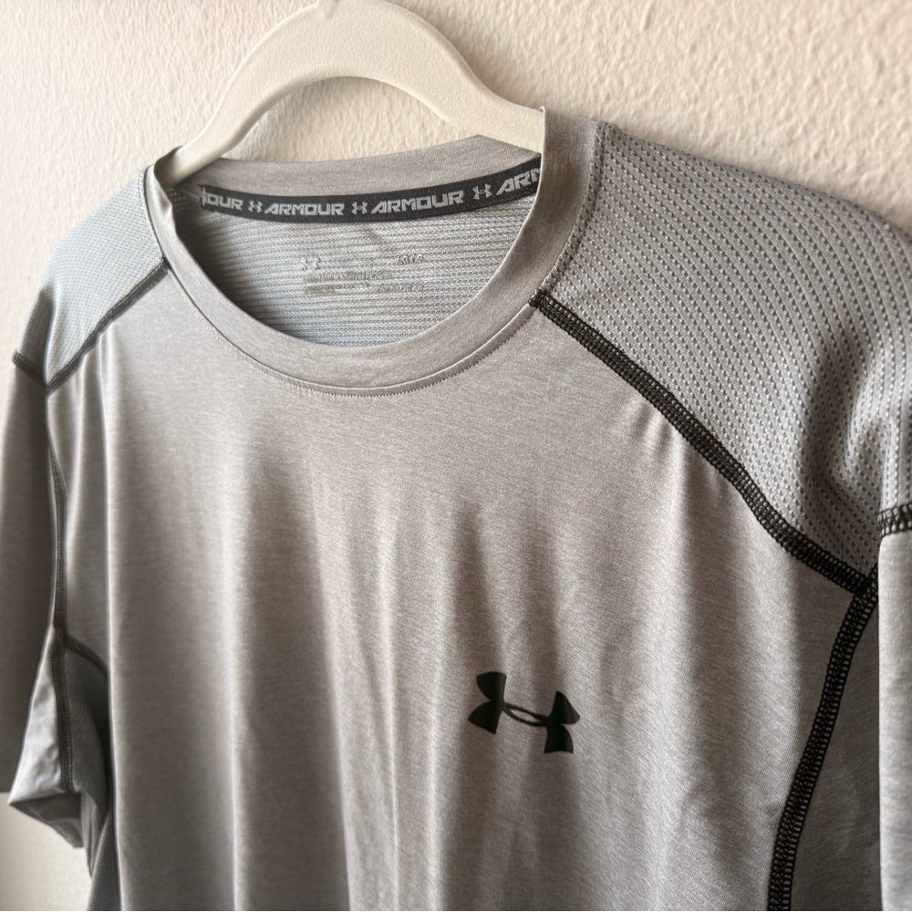 Under Armour Men's Gray Performance Tee
